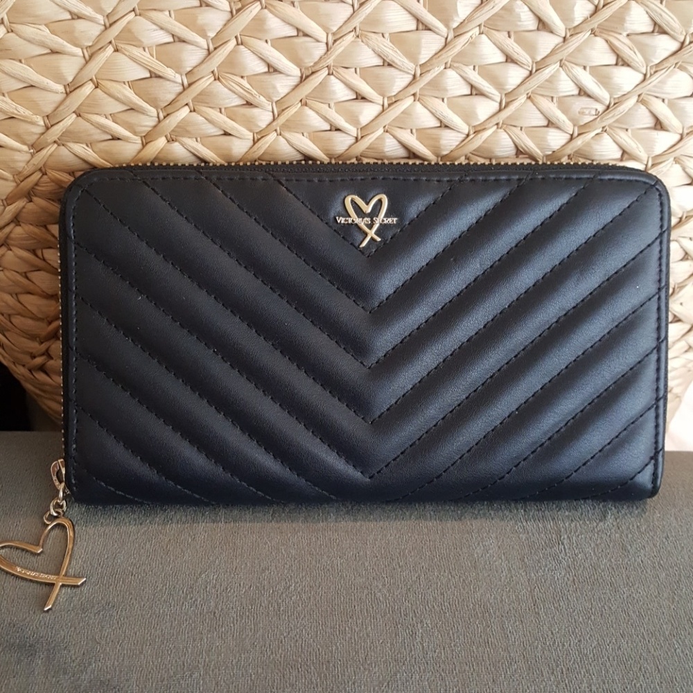 Victoria's Secret V Quilt Wallet